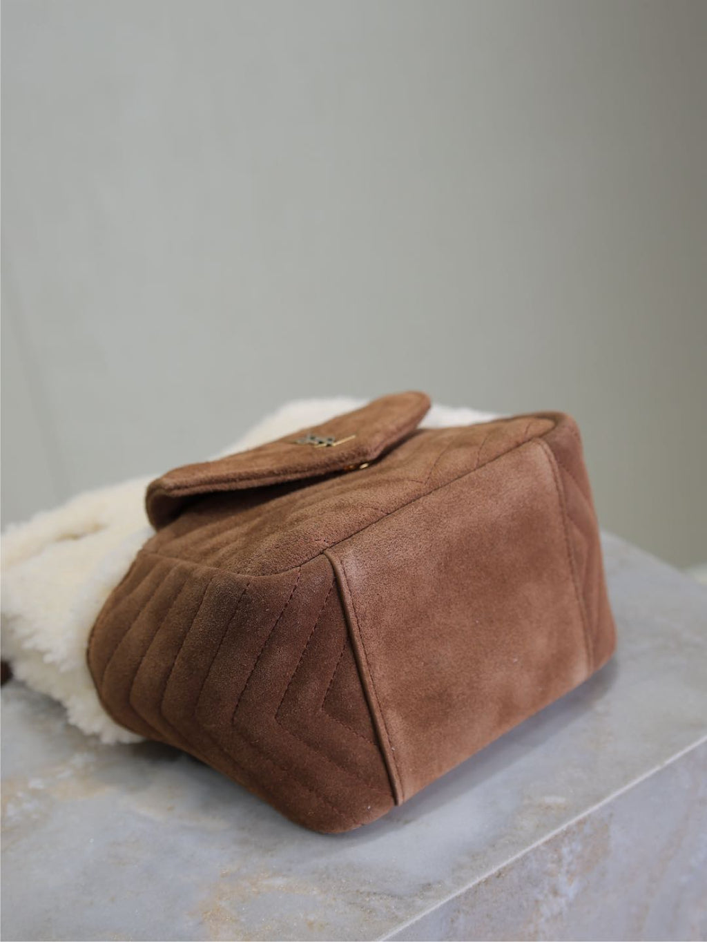 JOE ミニバケットバッグ 19 ホワイトシアリング＆ブラウンスエード