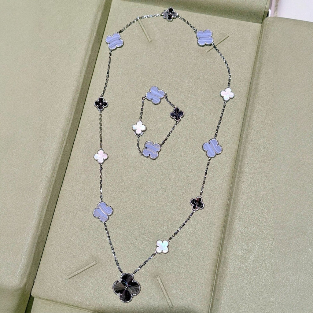 [⭐JeweliWhal]DETACHABLE CLOVER 15(11+4) FLOWER SILVER NECKLACE SET