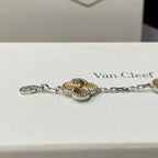 [⭐JeweliWhal] CLOVER 5 MOTIF LASER BRACELET COLLECTION