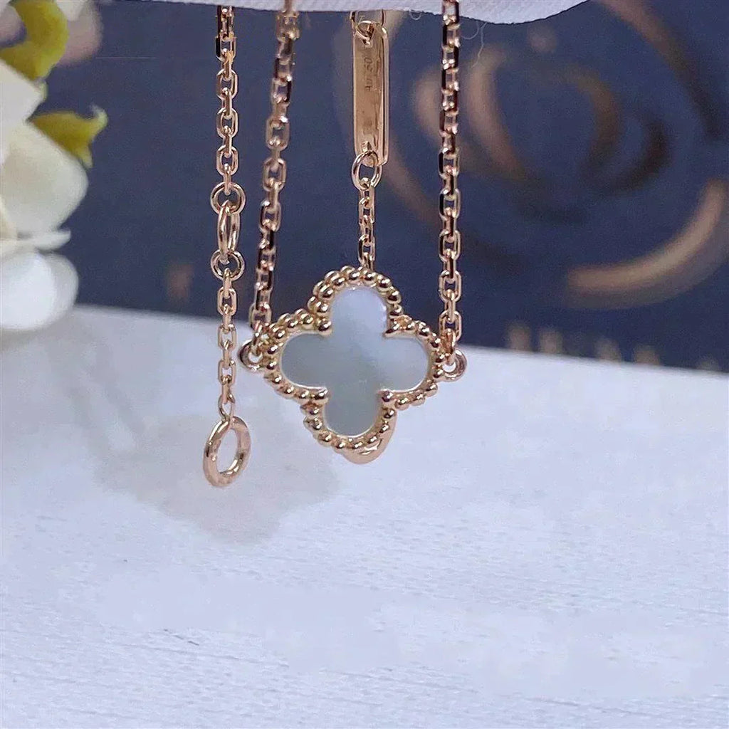 [⭐JeweliWhal]クローバー ホワイトモップ シングルフラワーブレスレット