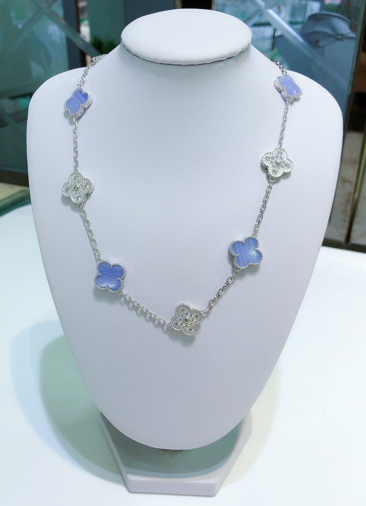 [⭐JeweliWhal]CLOVER 10 MOTIFS CHALCEDONY DIAMONDS SILVER NECKLACE