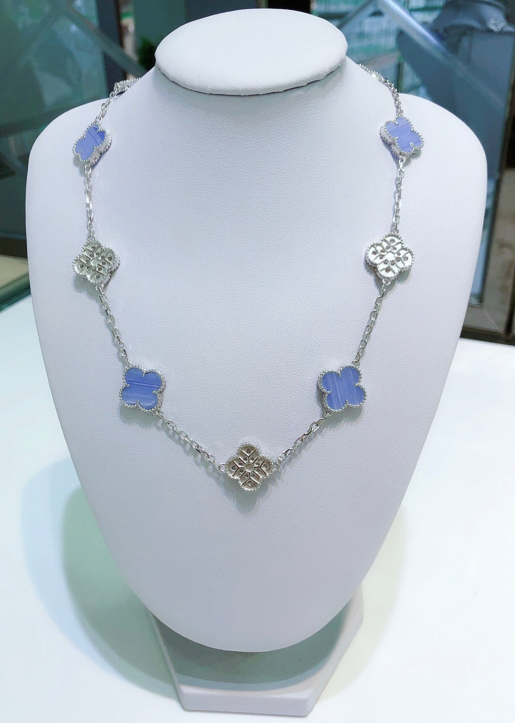 [⭐JeweliWhal]CLOVER 10 MOTIFS CHALCEDONY DIAMONDS SILVER NECKLACE