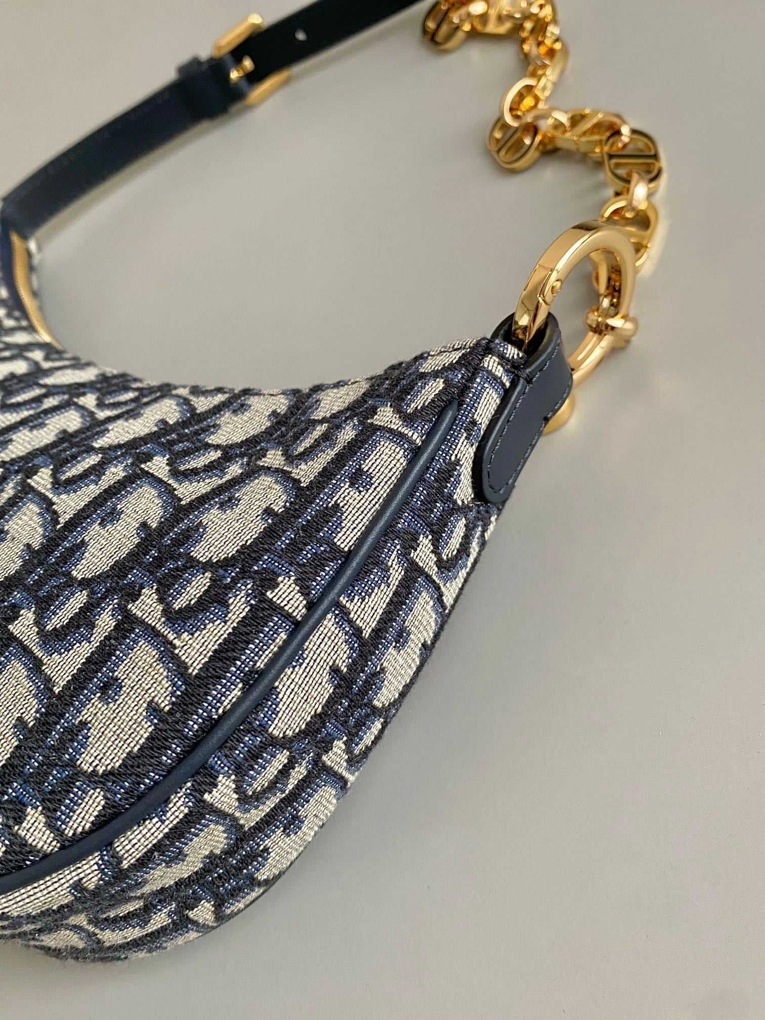 CDラウンジ 26cm ブルー 斜め刺繍