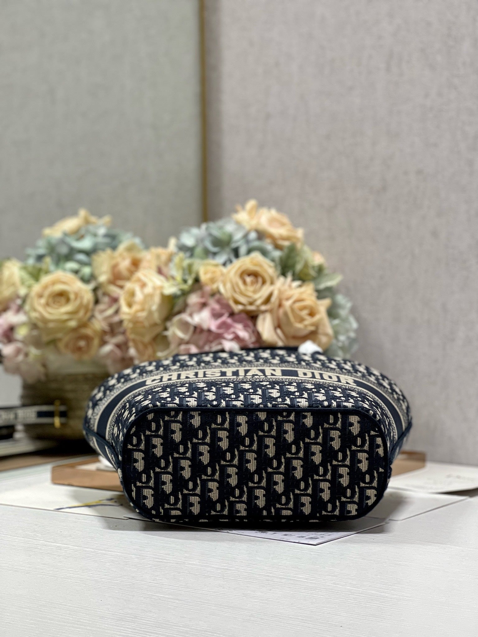 CD 新作 バスケットバッグ ブルー 斜め刺繍