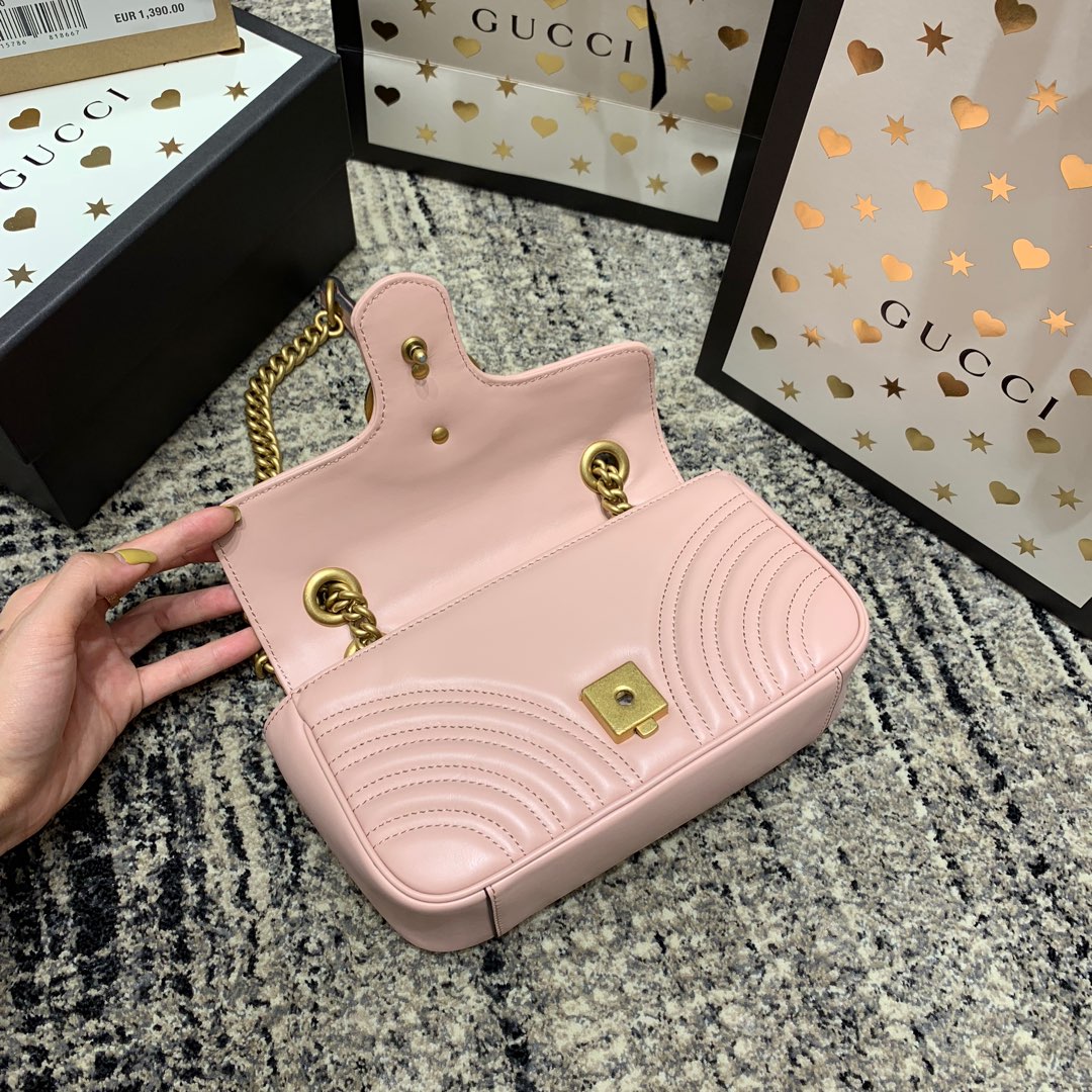 GGマーモント 22cm ピンクカーフスキン ゴールド金具