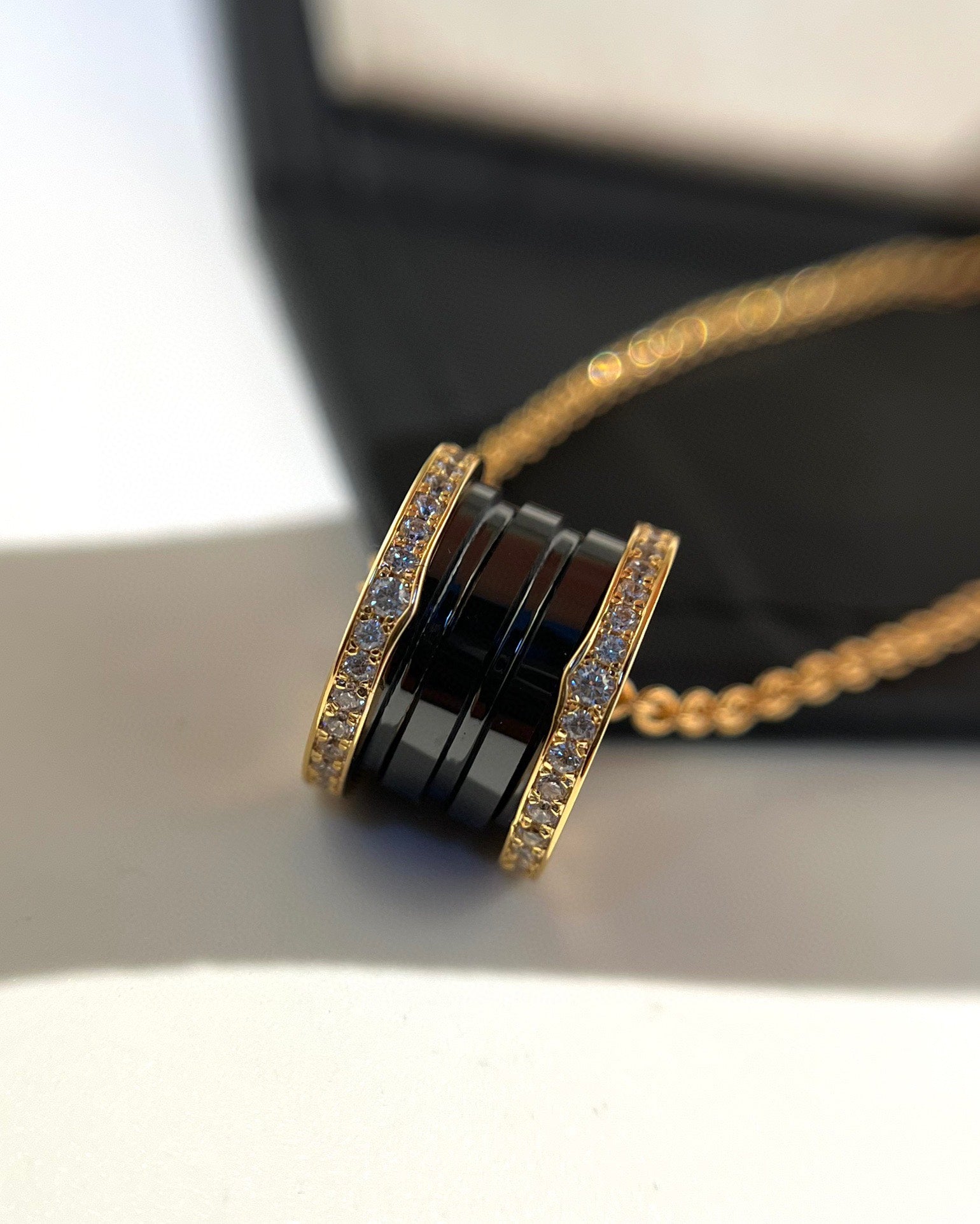 [⭐JeweliWhal]ZERO 1 BLACK CERAMIC DIAMOND PINK GOLD NECKLACE